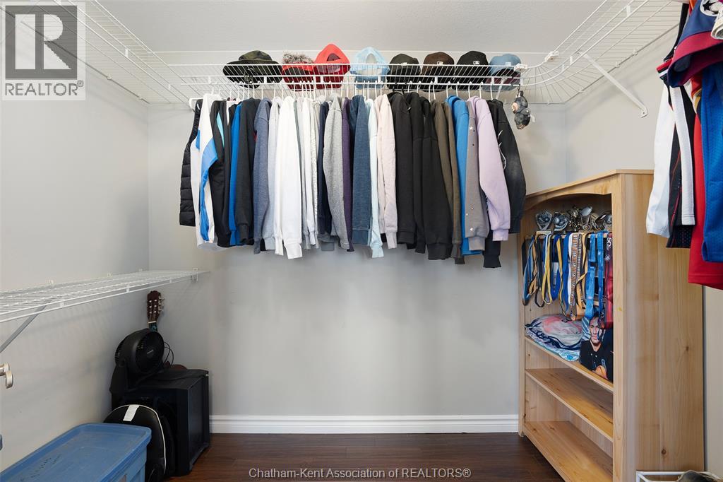 67 Azar AVENUE - 31