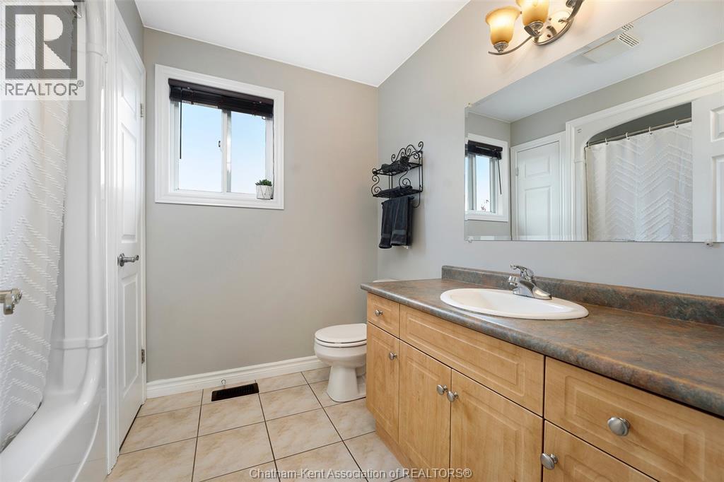 67 Azar AVENUE - 33