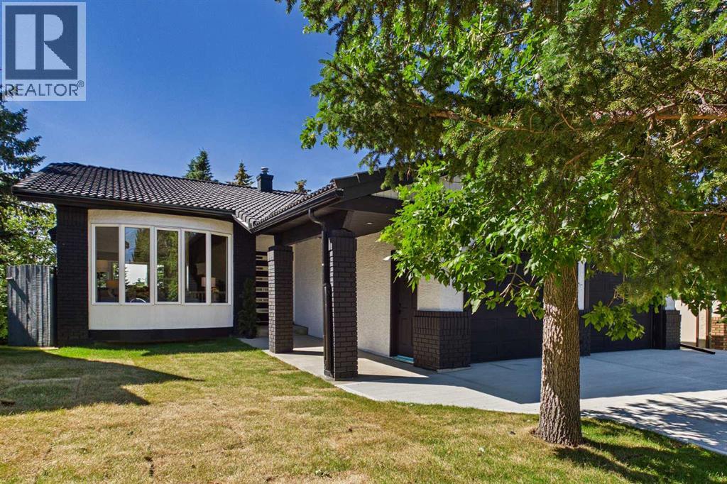 16 Edcath Mews NW, Edgemont, Calgary photo 2
