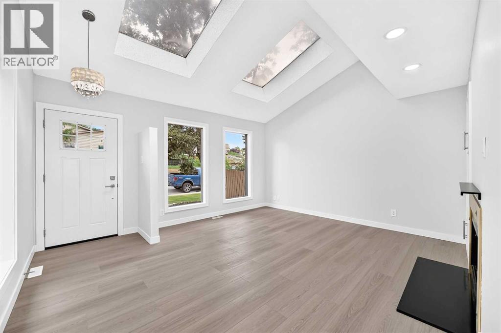 2208 ALEXANDER Street SE, Ramsay, Calgary photo 4