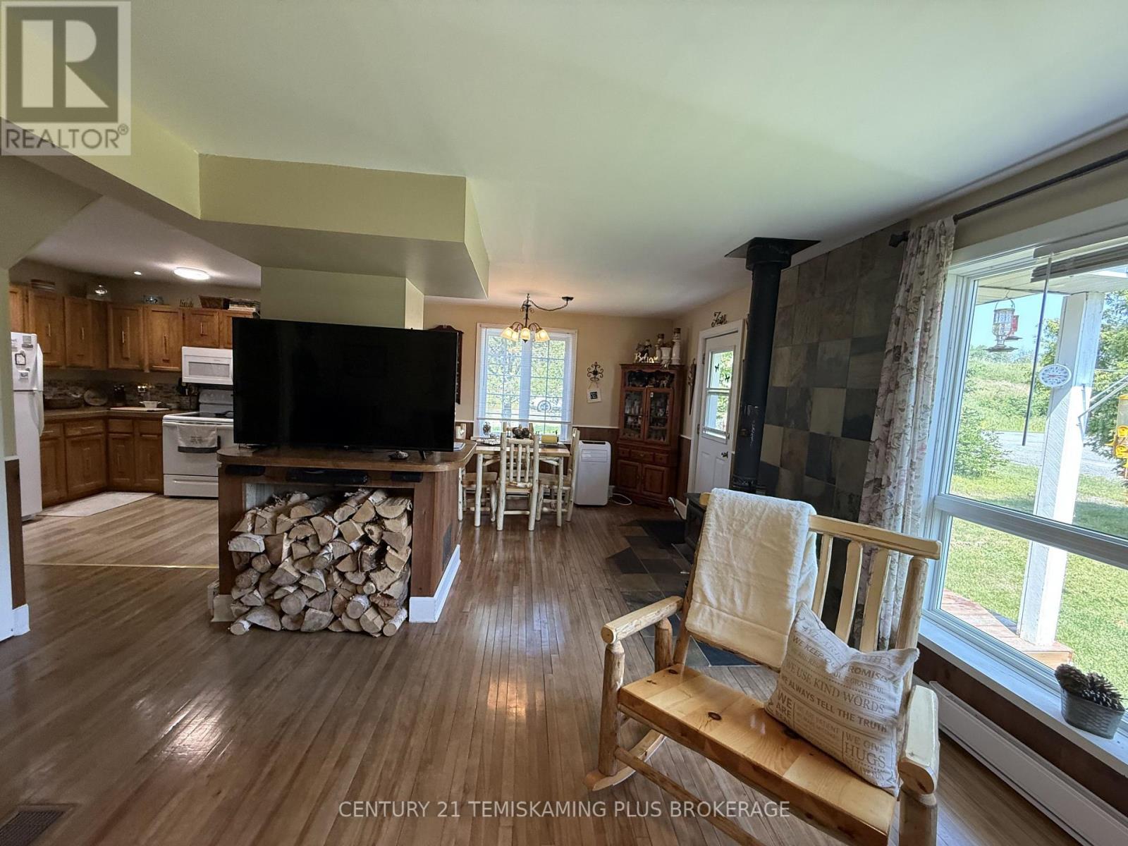 19 TWENTYEIGHTH STREET - 11