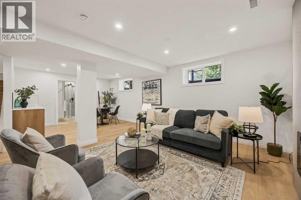 156 Strathridge Place SW - Image 39