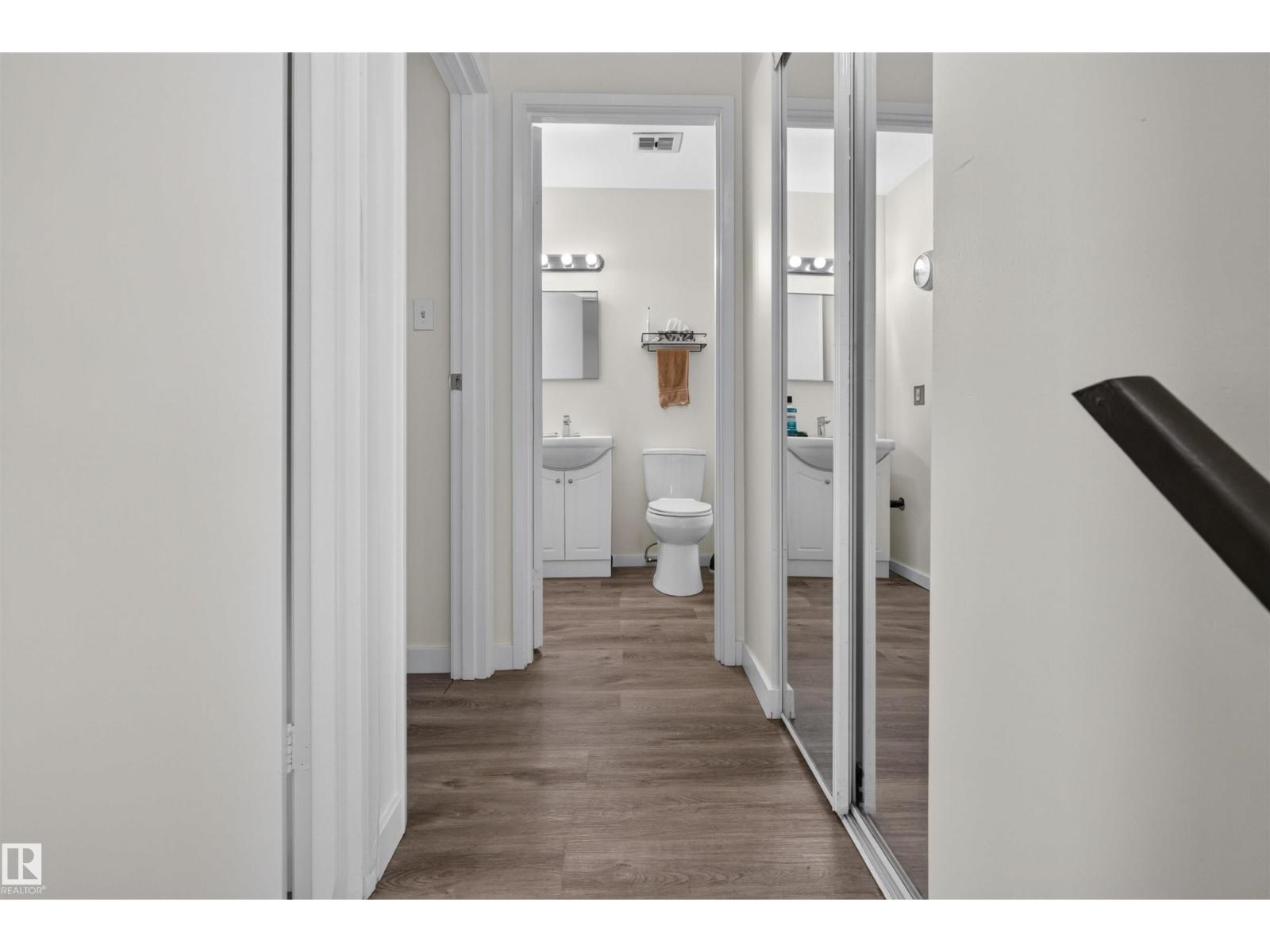 #12 14120 80 ST NW - 10