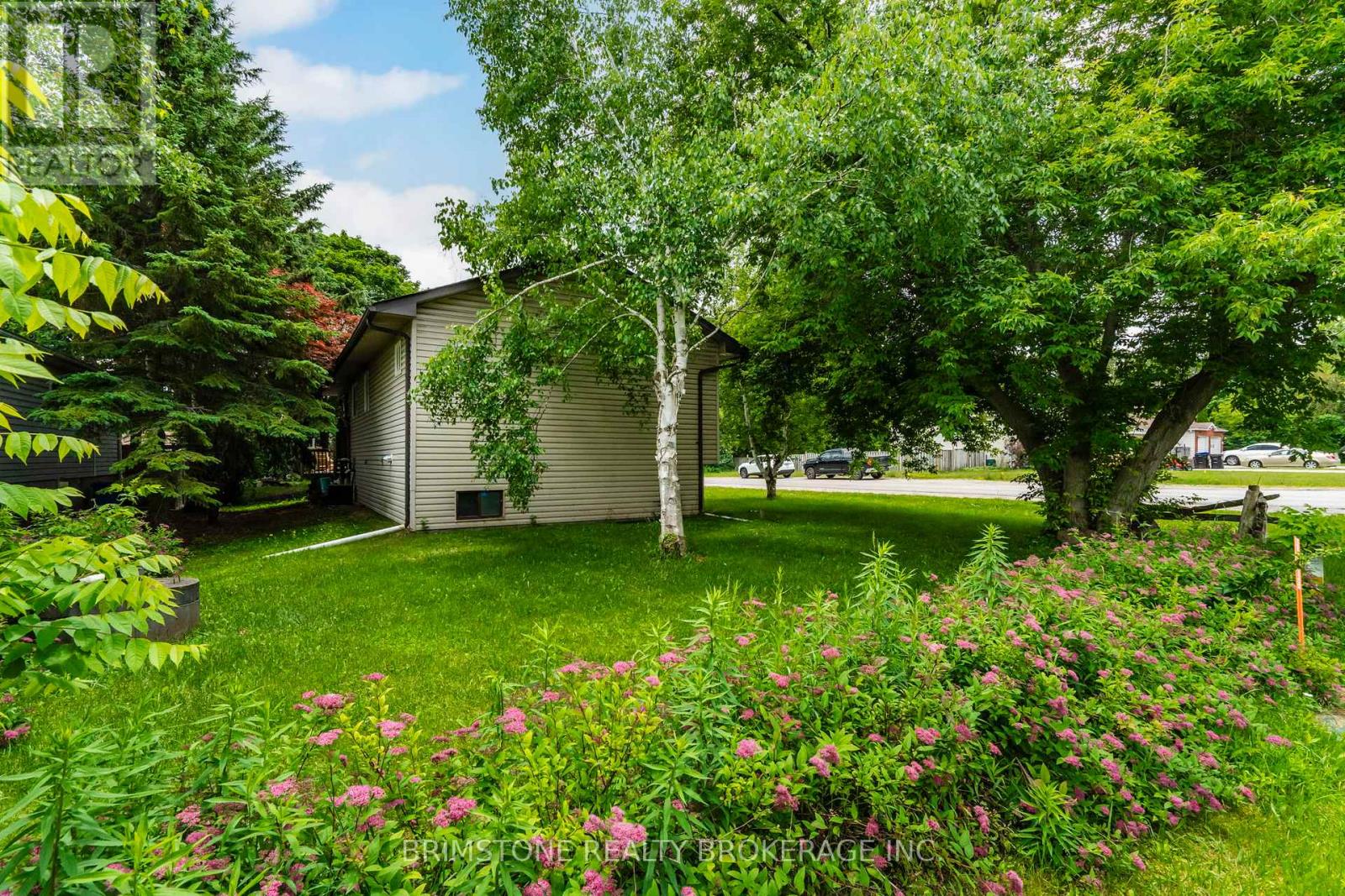2693 25TH SIDE ROAD - 26