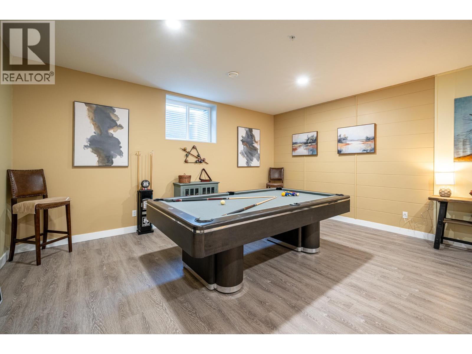 #5 2444 York Avenue - 37