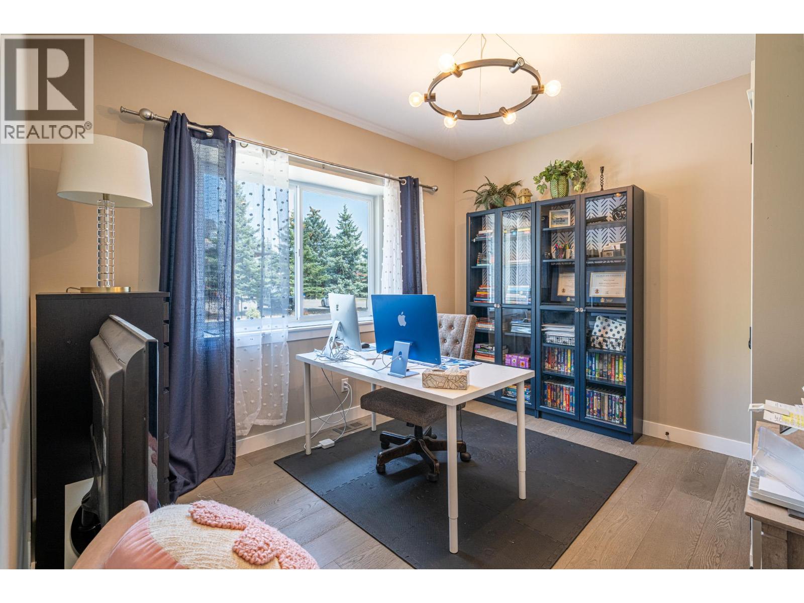 #5 2444 York Avenue - 24