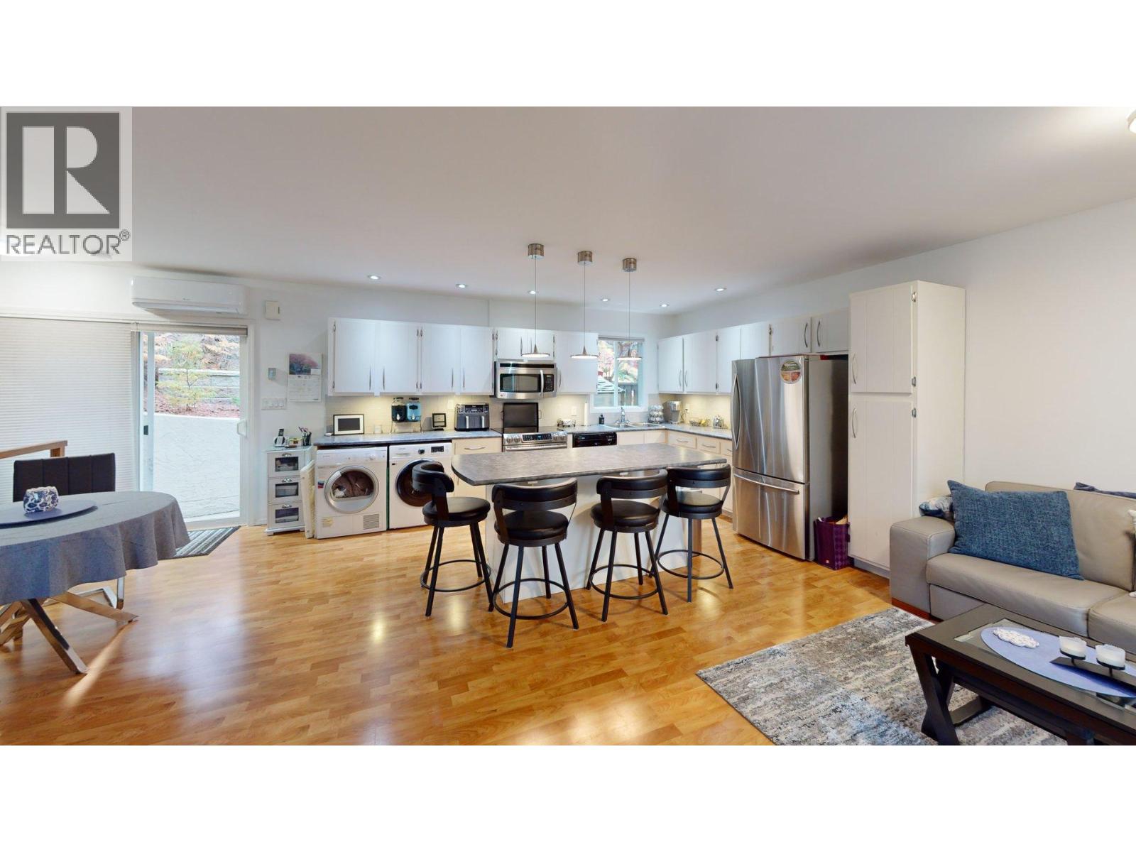 1615 Balsam Street - 15