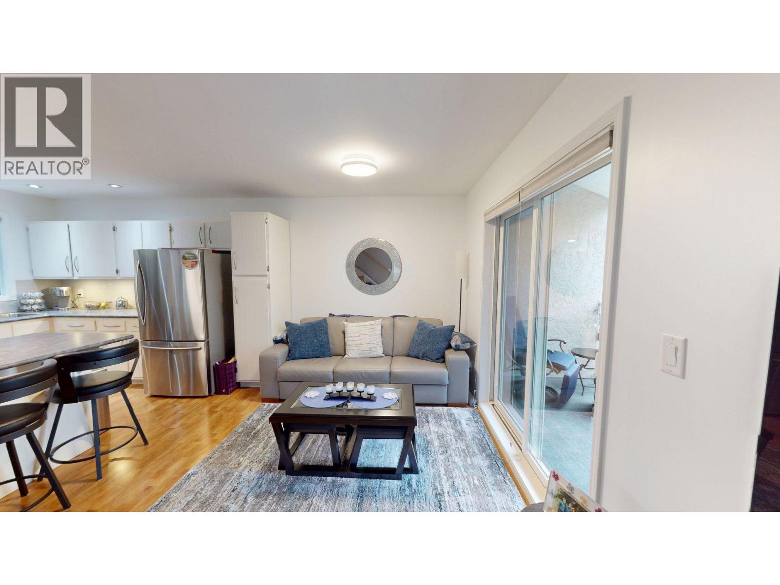 1615 Balsam Street - 19