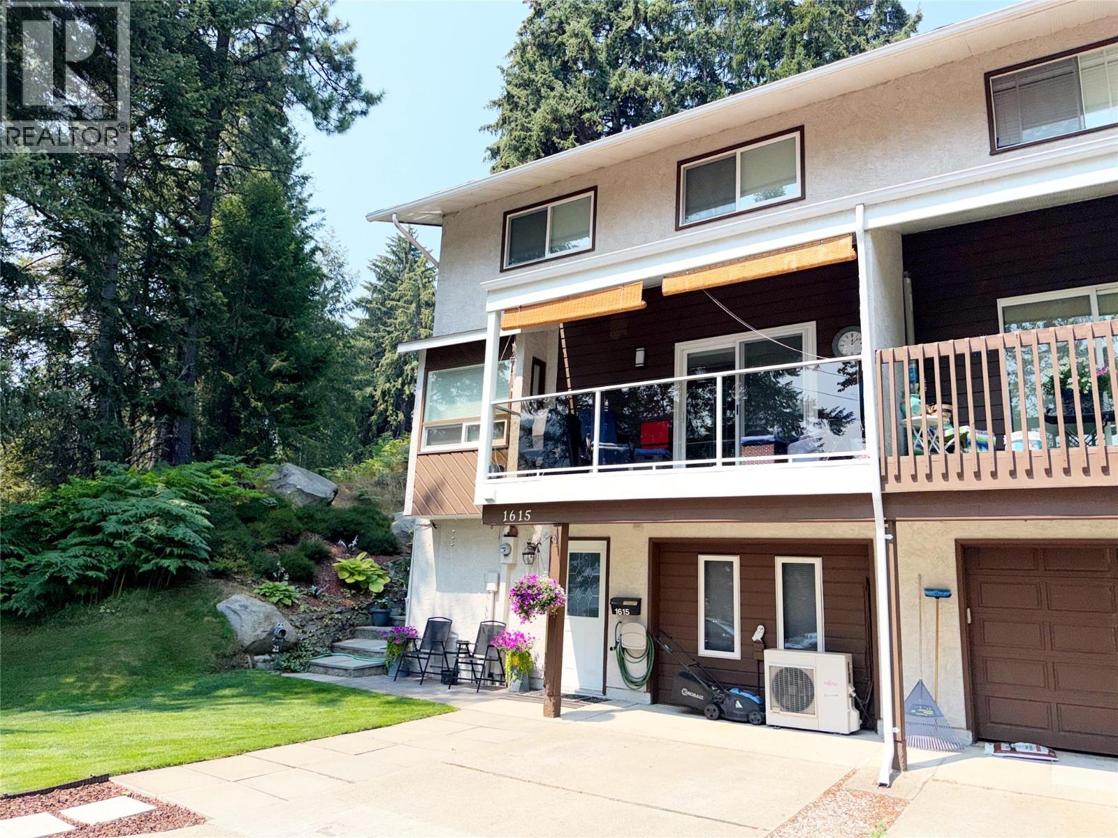 1615 Balsam Street - 2