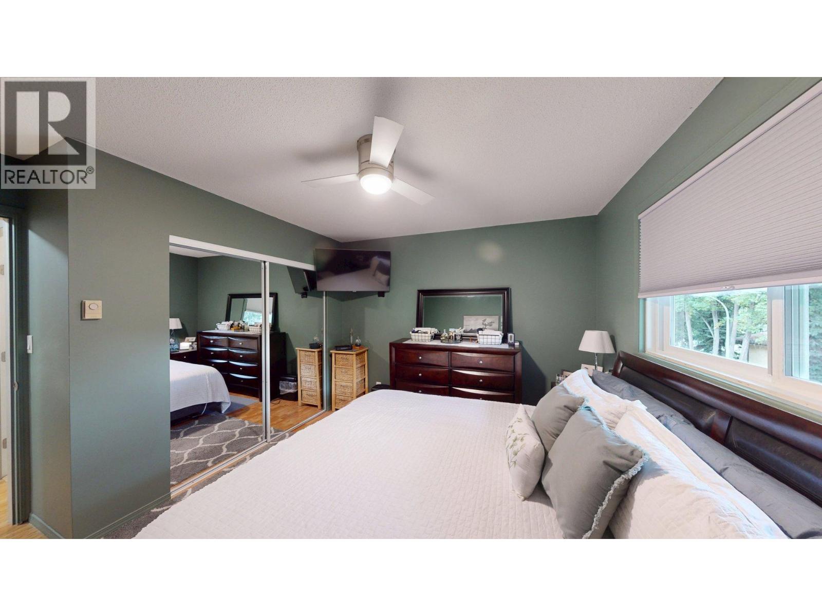 1615 Balsam Street - 27