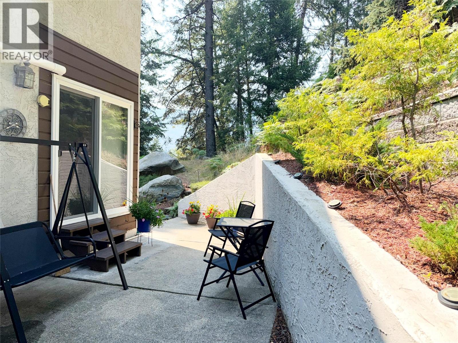 1615 Balsam Street - 40