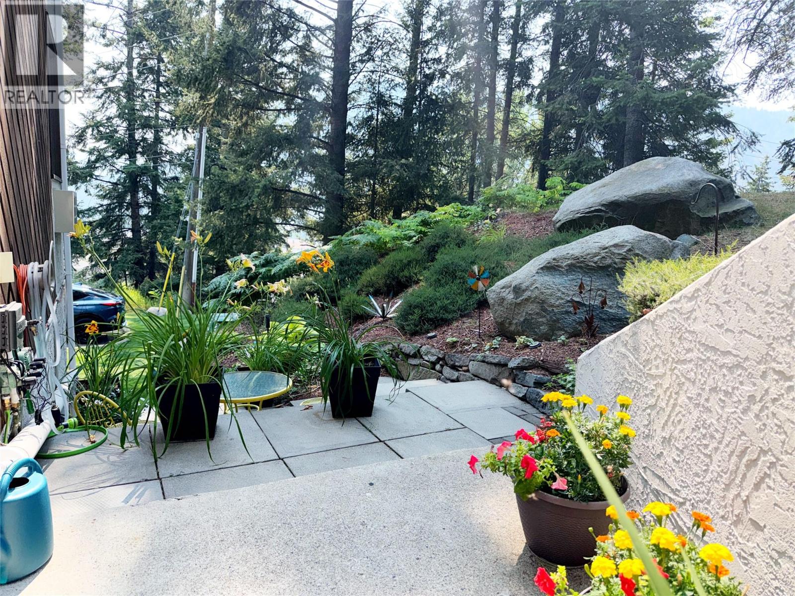 1615 Balsam Street - 37