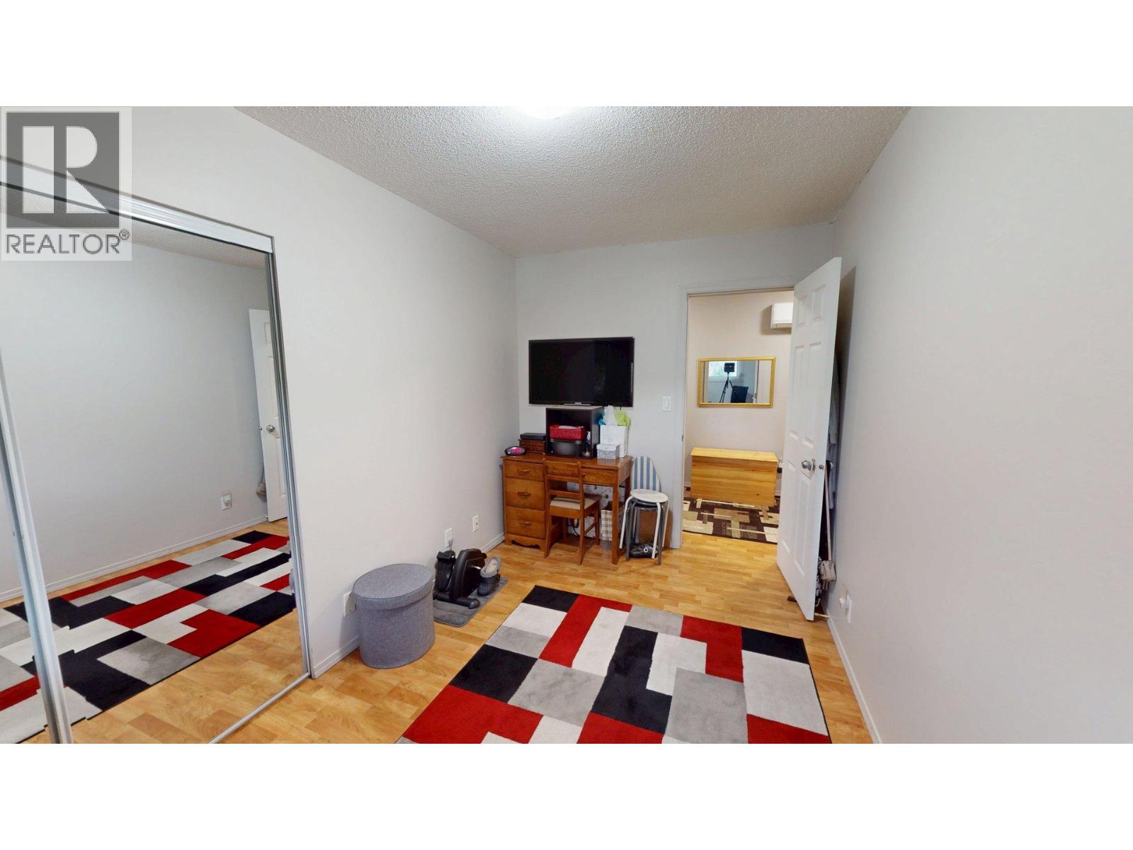 1615 Balsam Street - 25