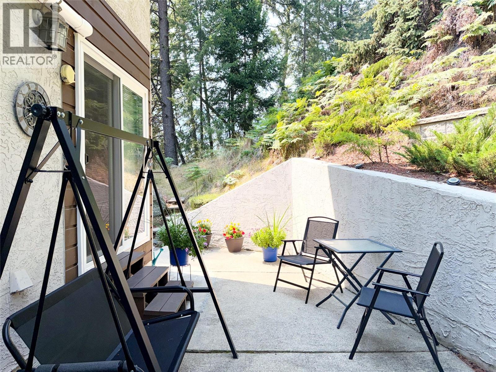1615 Balsam Street - 38