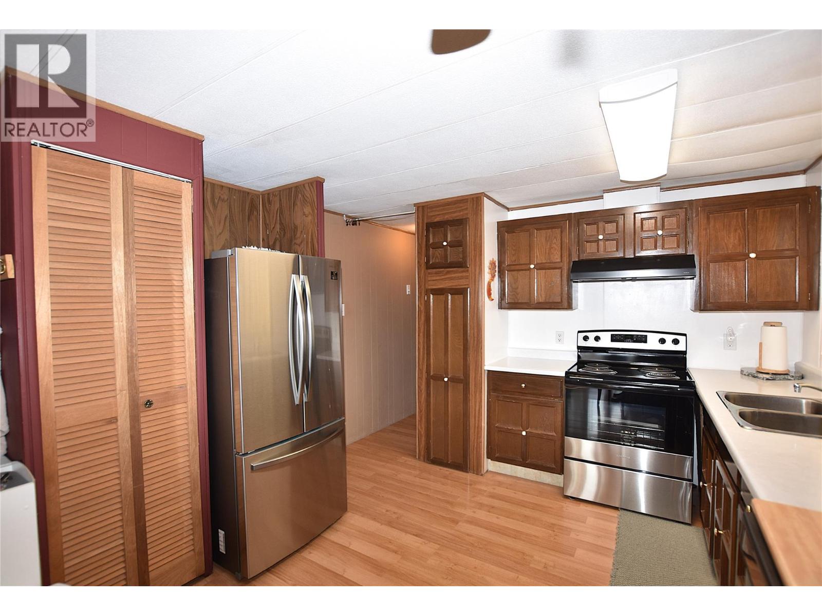 #19 8508 Clerke Road - 12