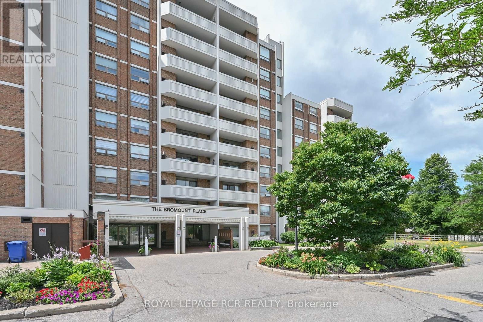 ##404 8 FEAD STREET - 1