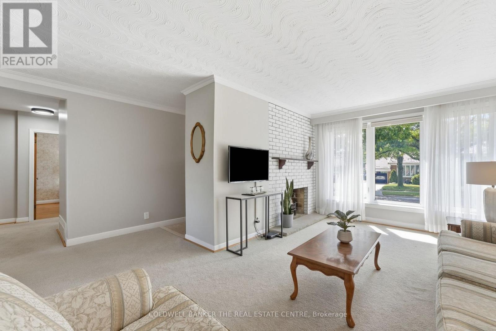 40 BENWAY DRIVE - 8