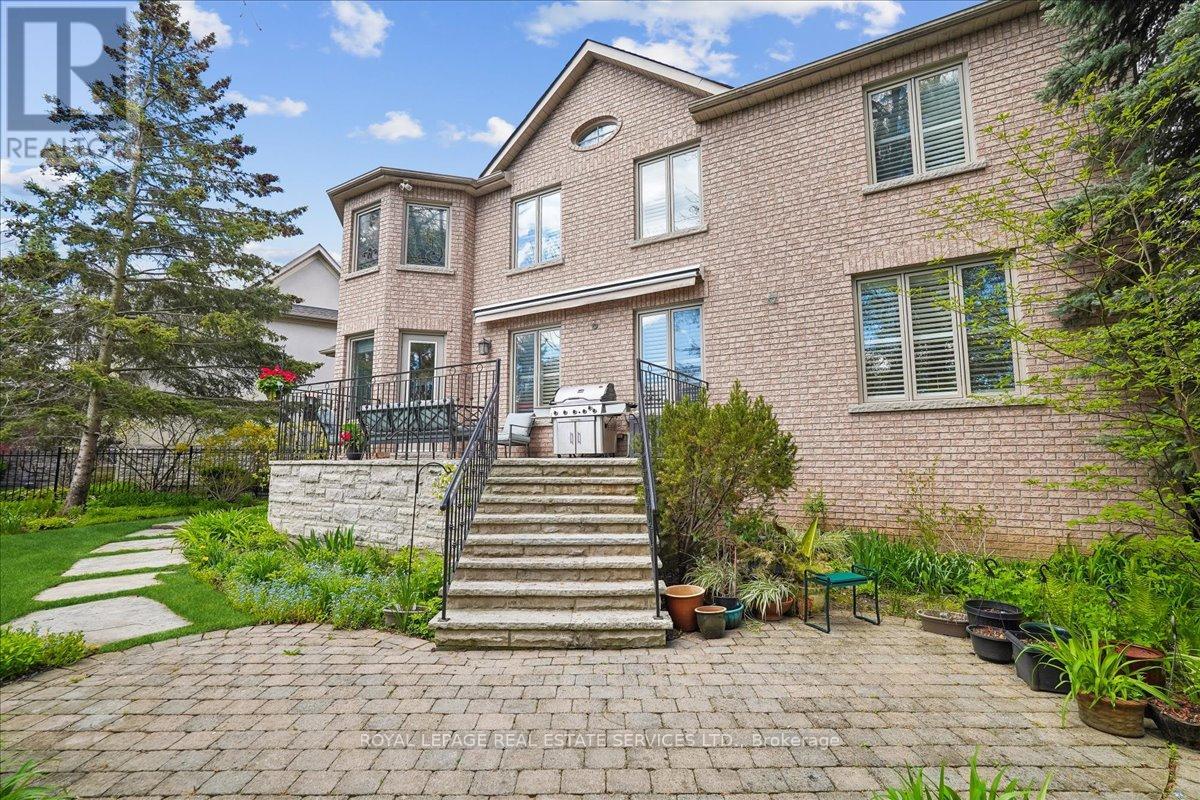 1726 THE PINES - 43