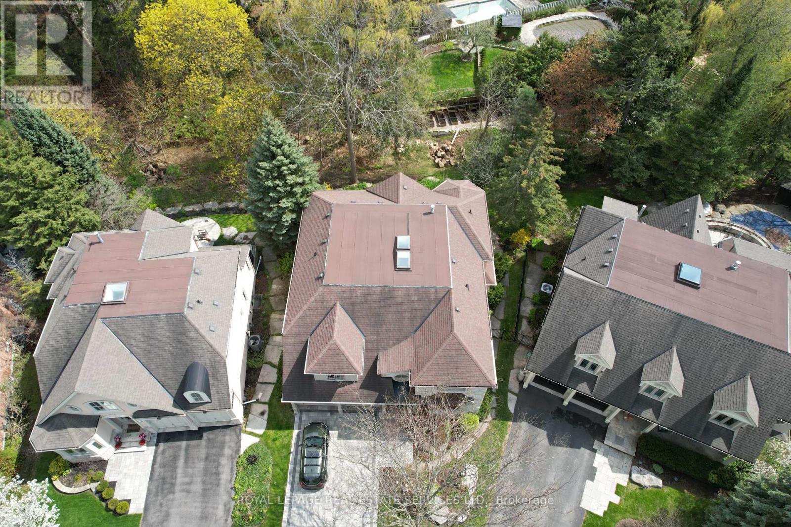 1726 THE PINES - 44