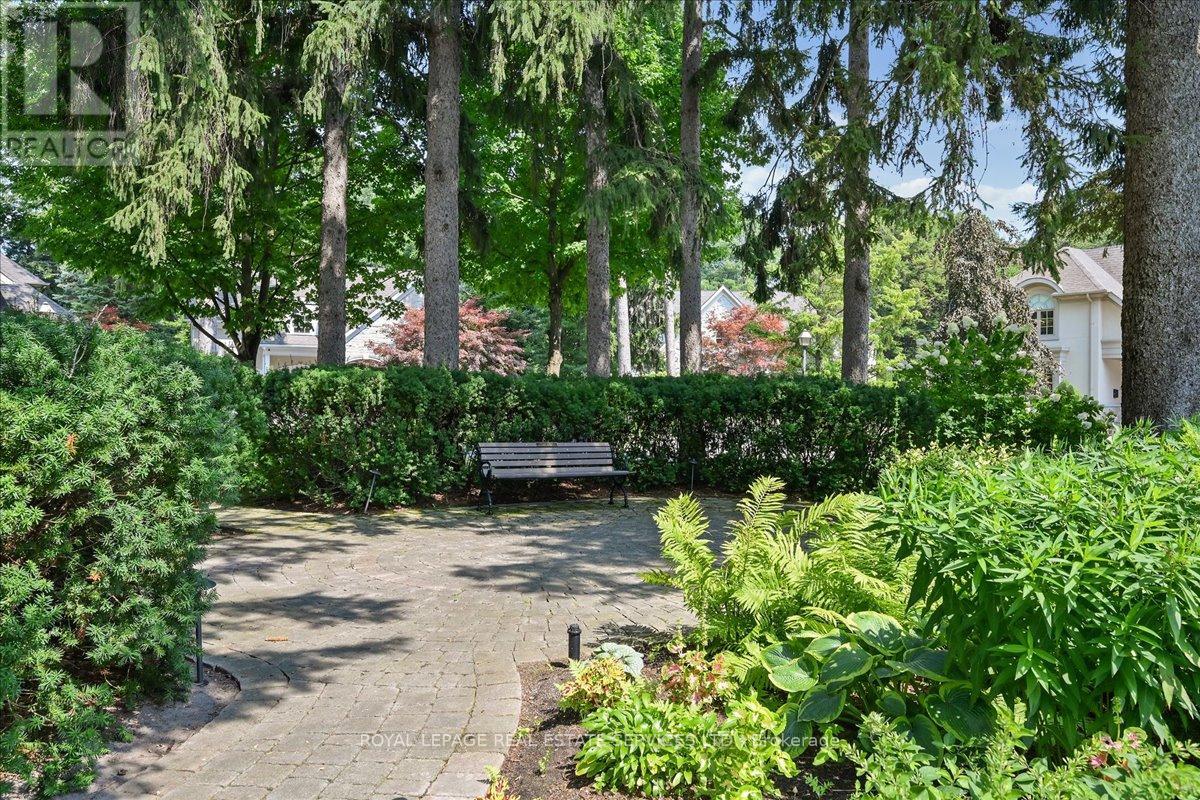 1726 THE PINES - 46