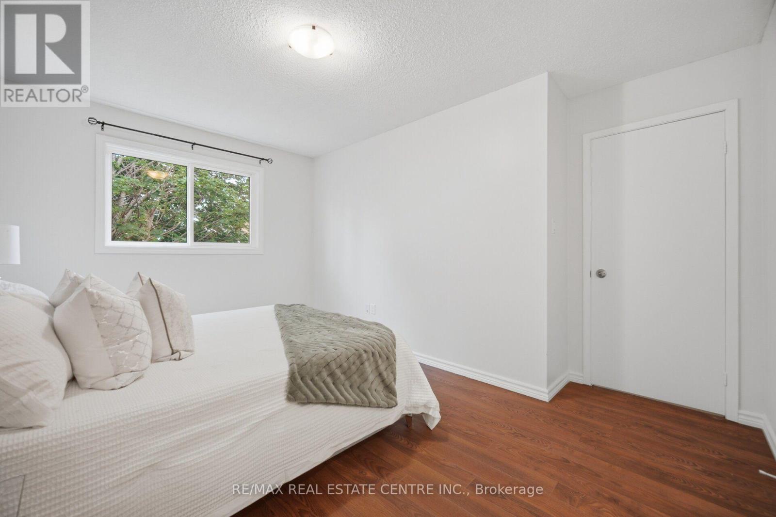 706 CARRYING PLACE - Image 28