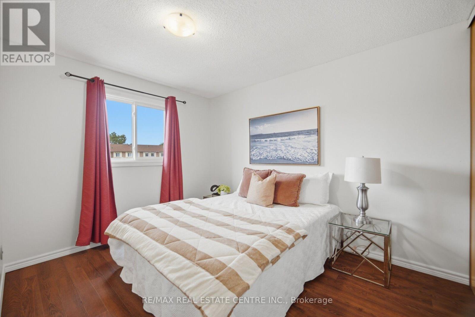 706 CARRYING PLACE - Image 33