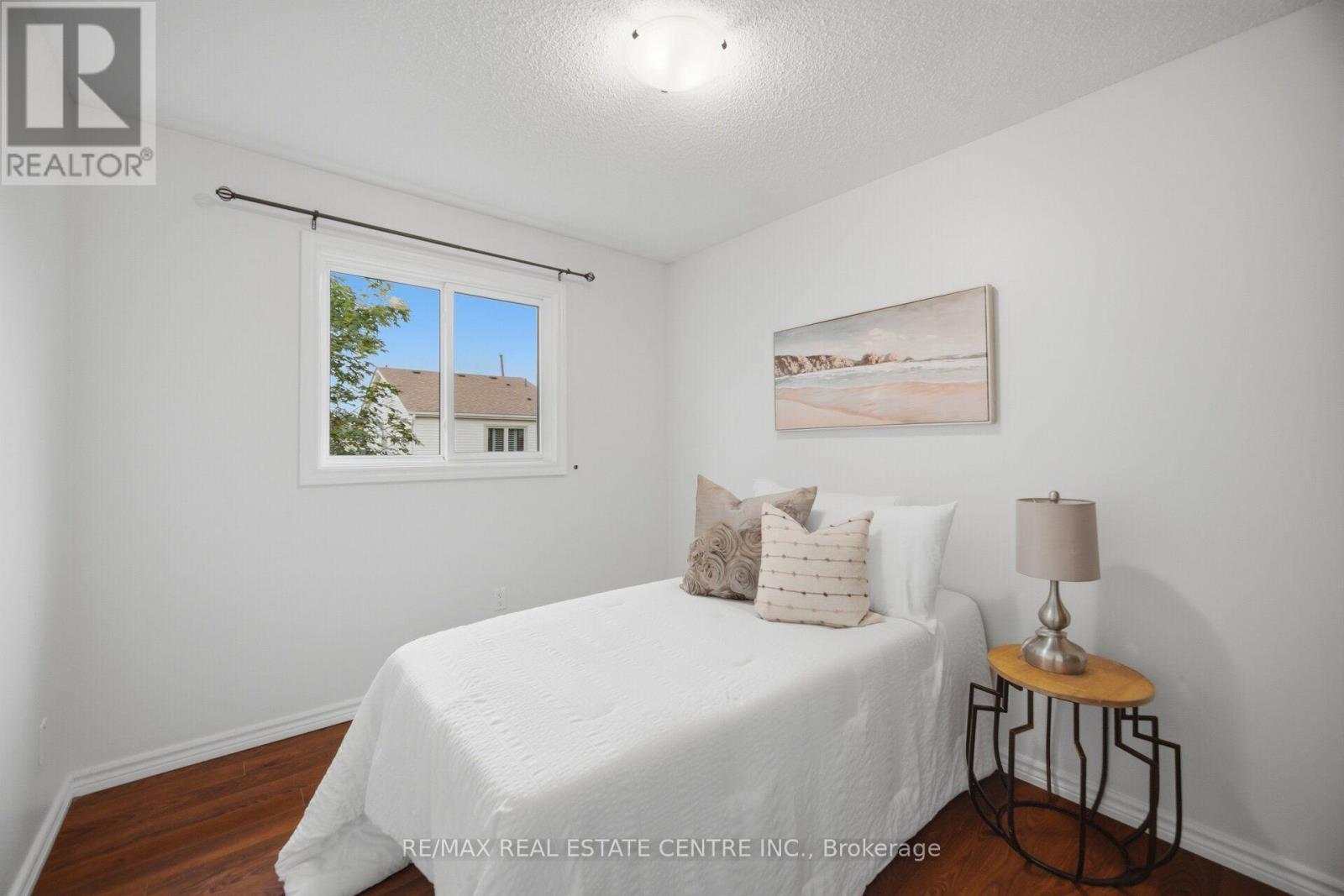 706 CARRYING PLACE - Image 35