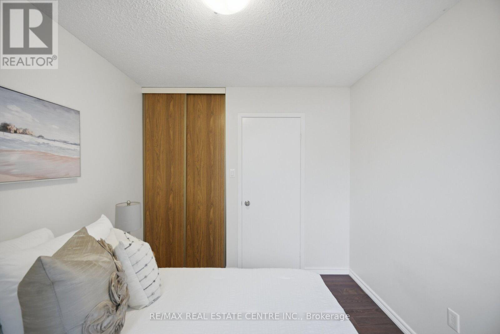 706 CARRYING PLACE - Image 36