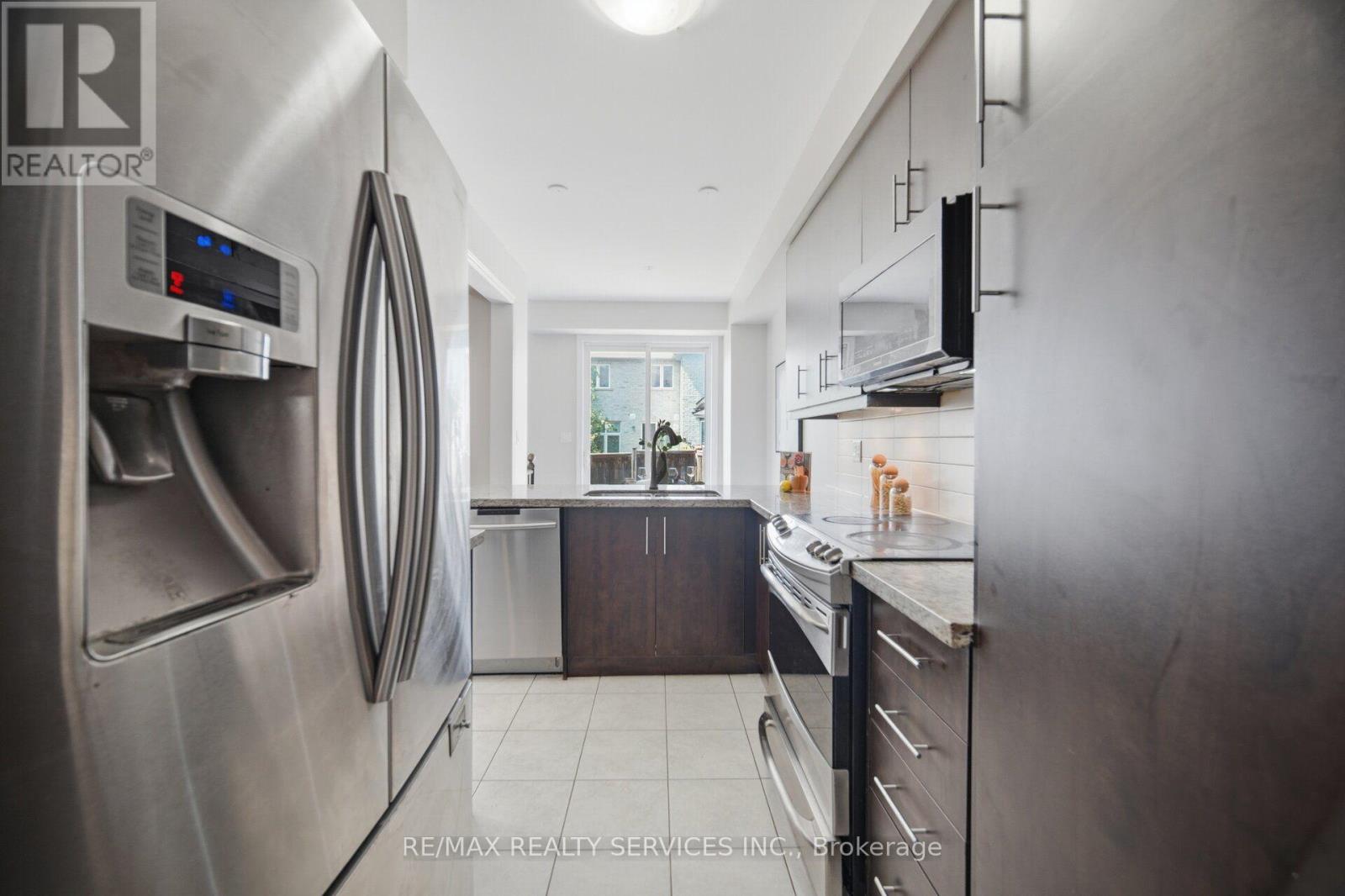 54 LOSINO STREET - 19