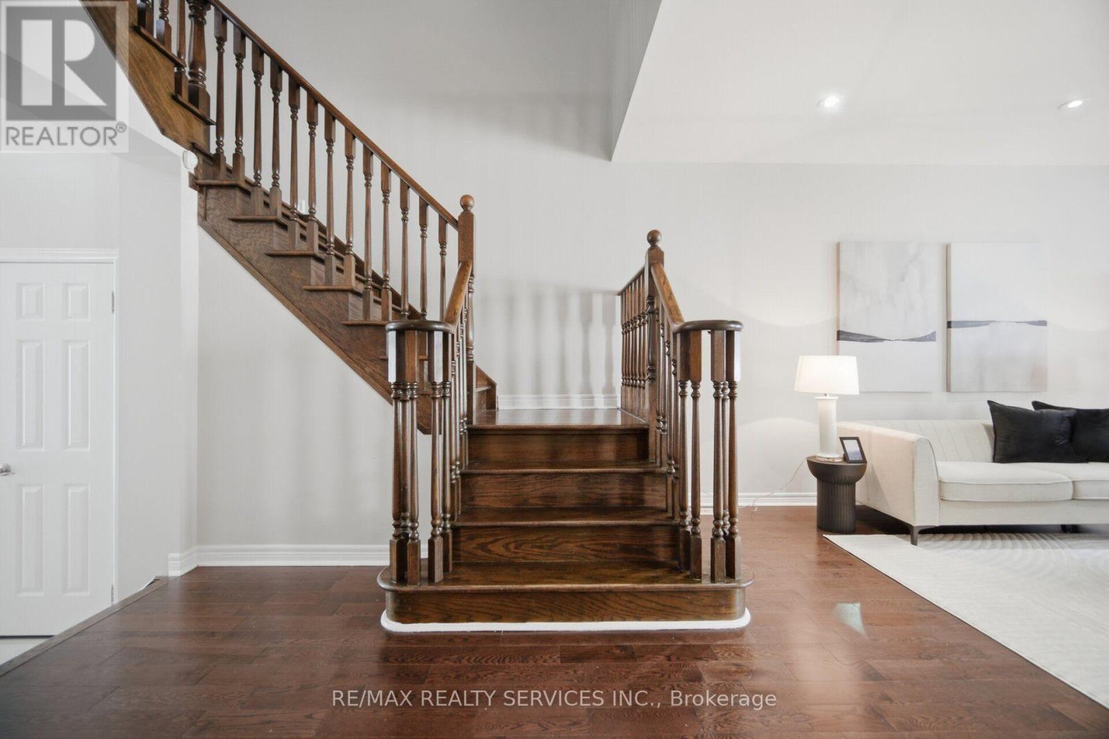 54 LOSINO STREET - 22