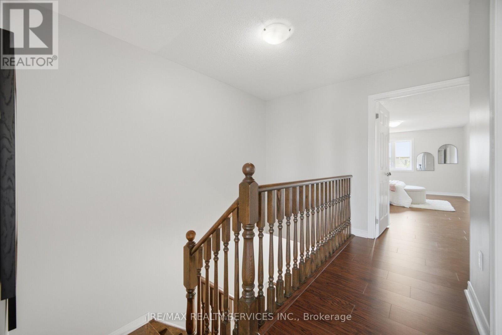 54 LOSINO STREET - 23