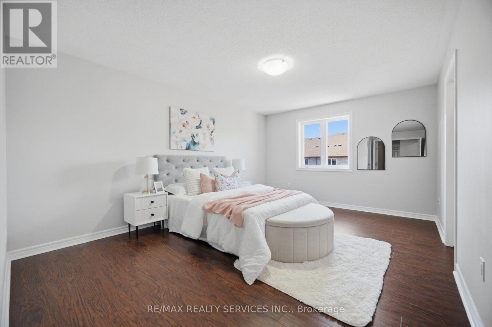54 LOSINO STREET - 25