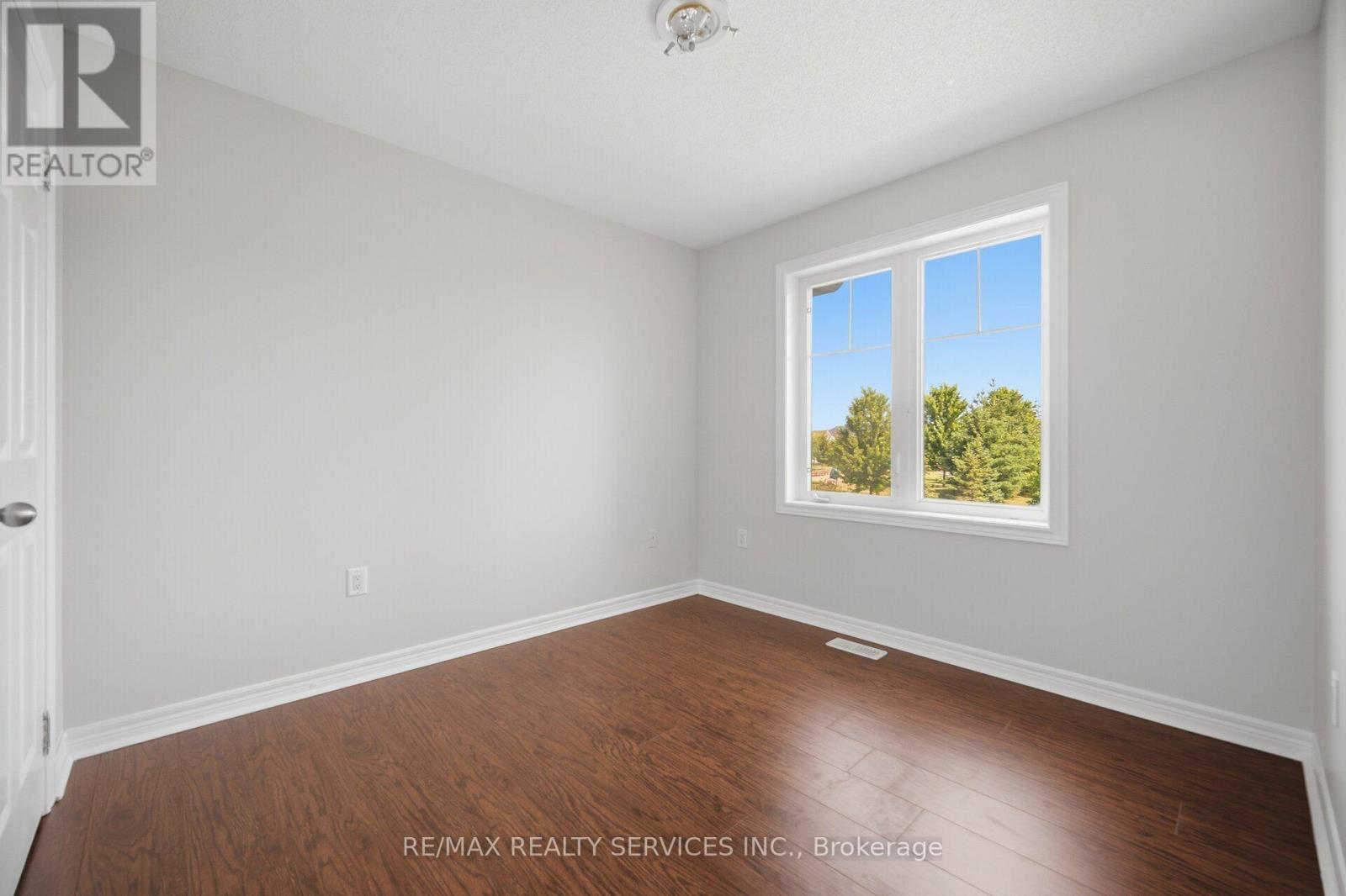 54 LOSINO STREET - 33