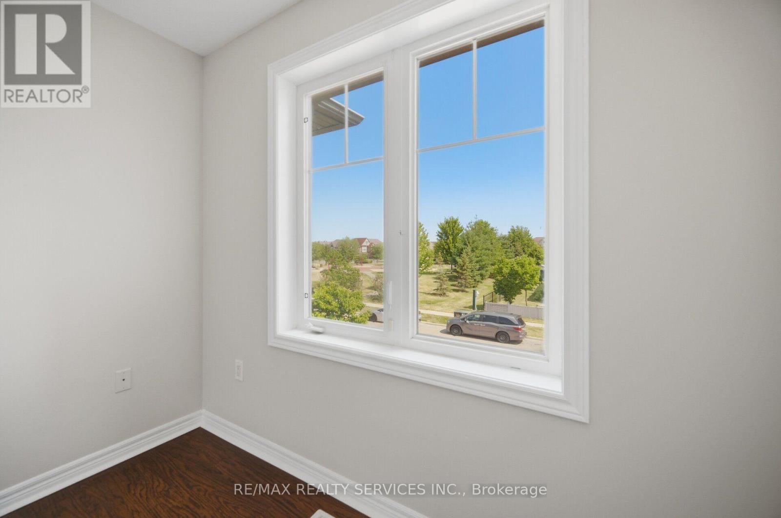 54 LOSINO STREET - 37