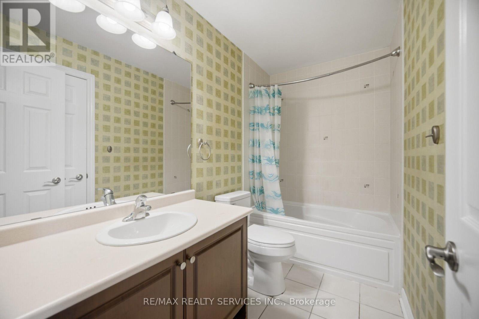 54 LOSINO STREET - 38
