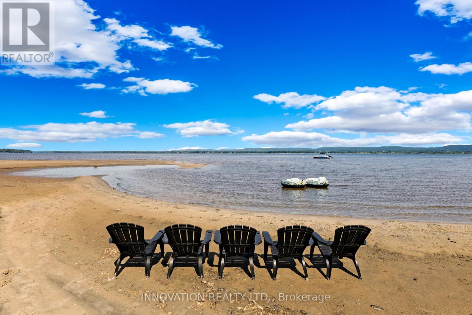 684 BAYVIEW DRIVE - 3