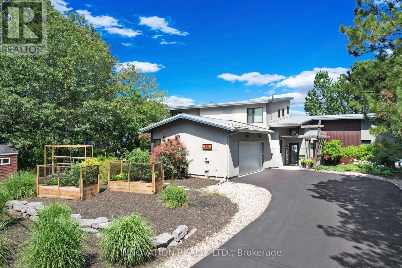 684 BAYVIEW DRIVE - 5