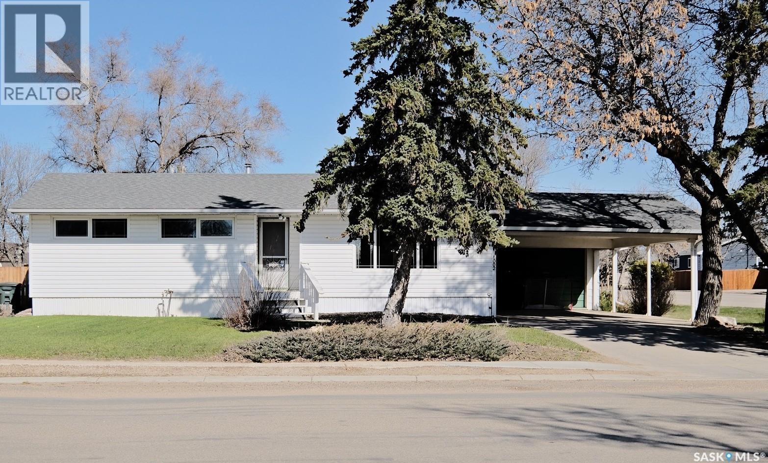1002 King STREET, Rosetown — photo 2