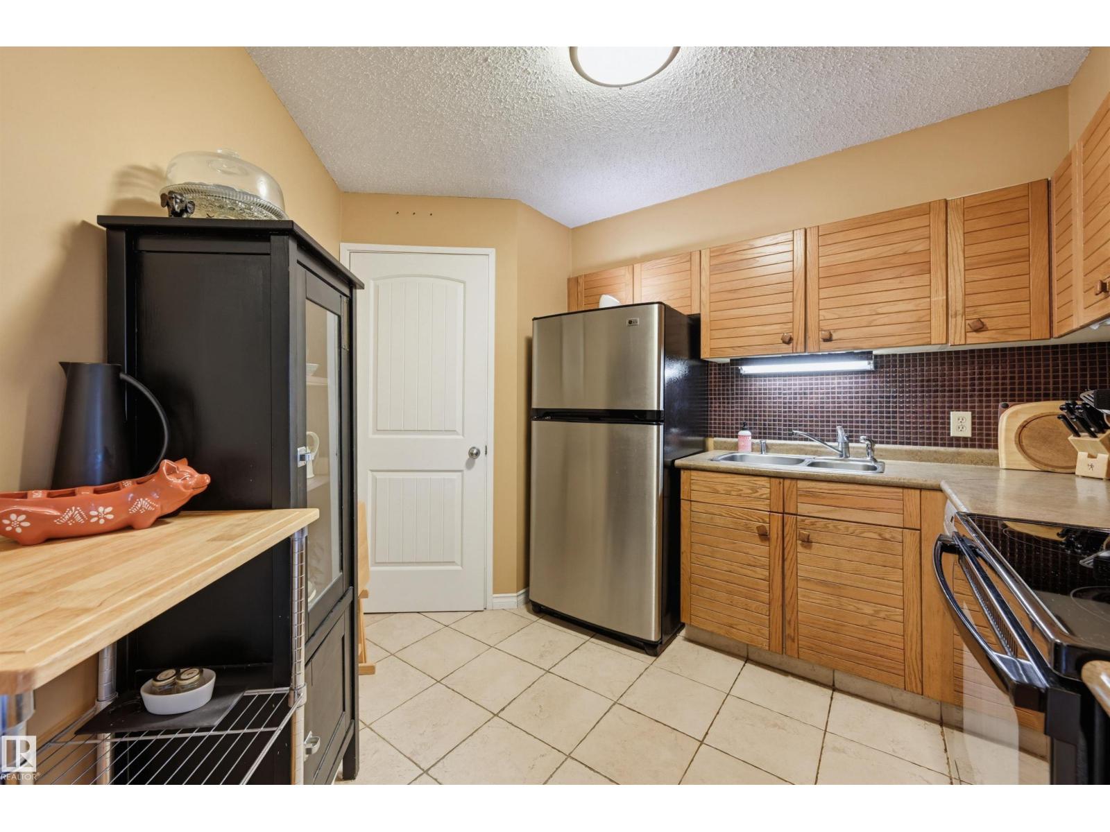 #210 10149 SASKATCHEWAN DR NW - Image 11