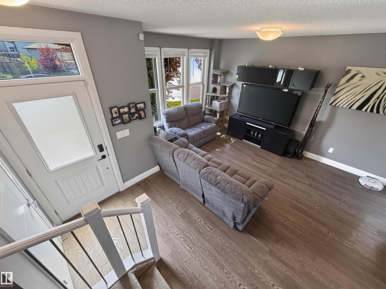124 GILMORE WY - 8
