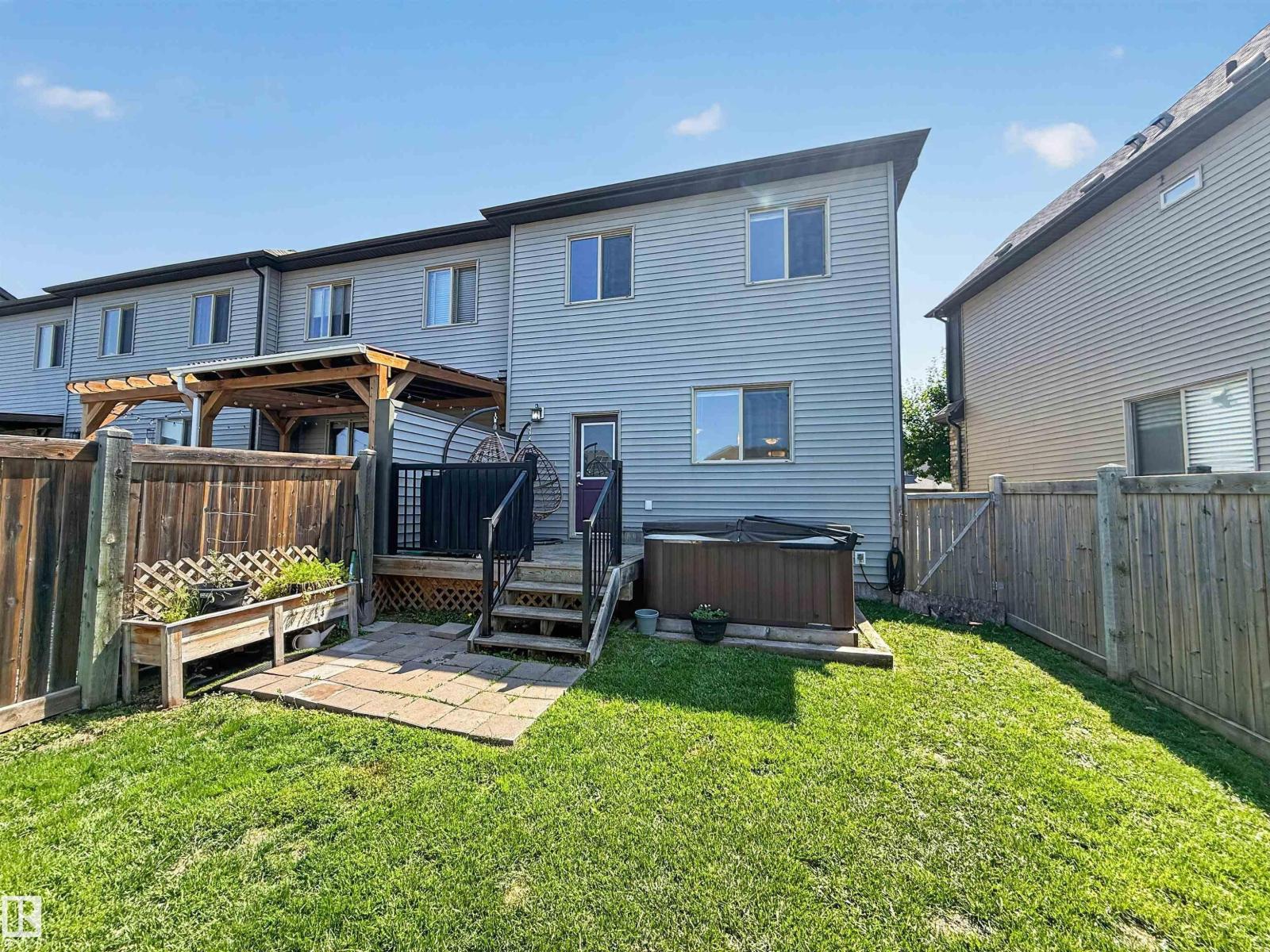 124 GILMORE WY - 35