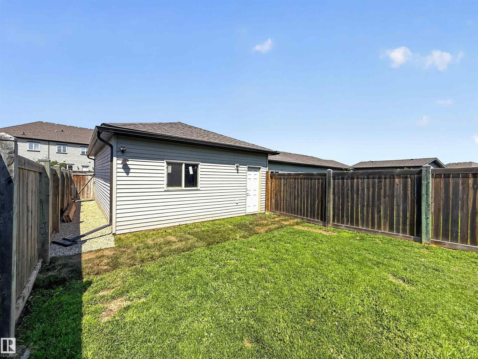 124 GILMORE WY - 41