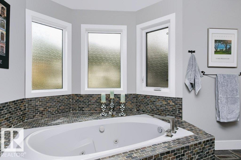 9607 101 ST NW - 26