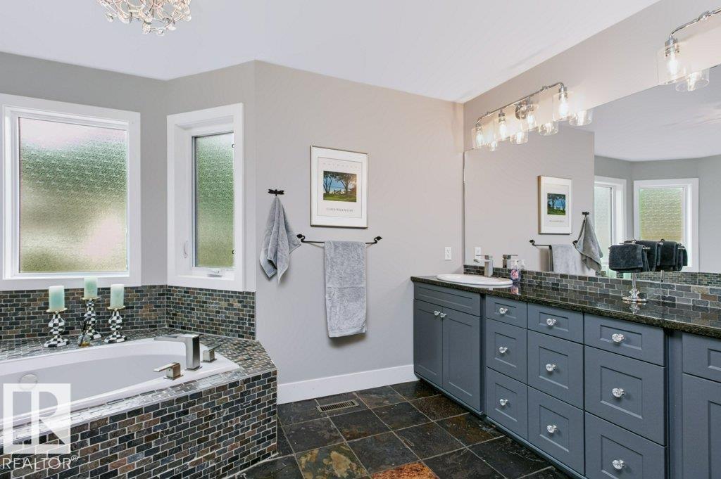 9607 101 ST NW - 24