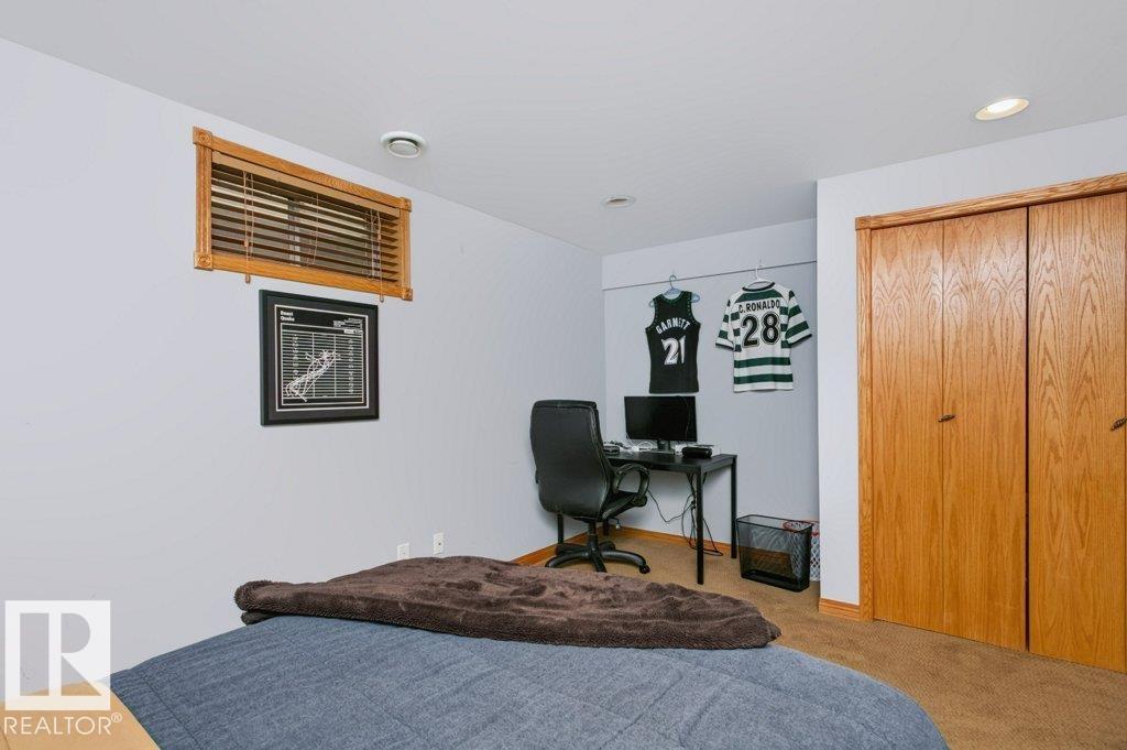 9607 101 ST NW - 42
