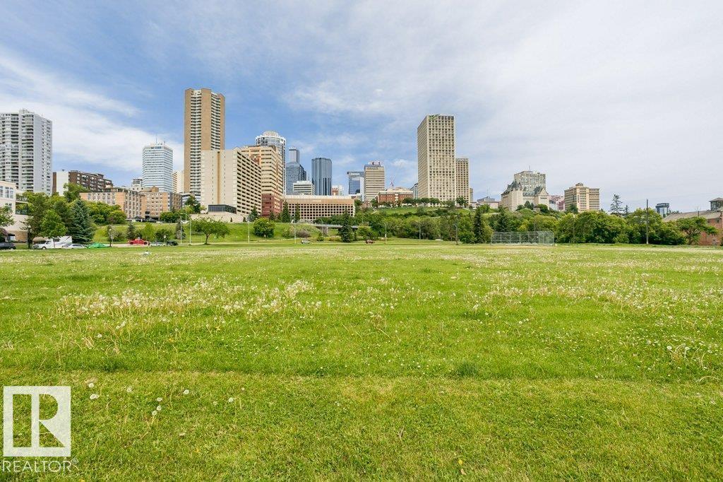 9607 101 ST NW - 55