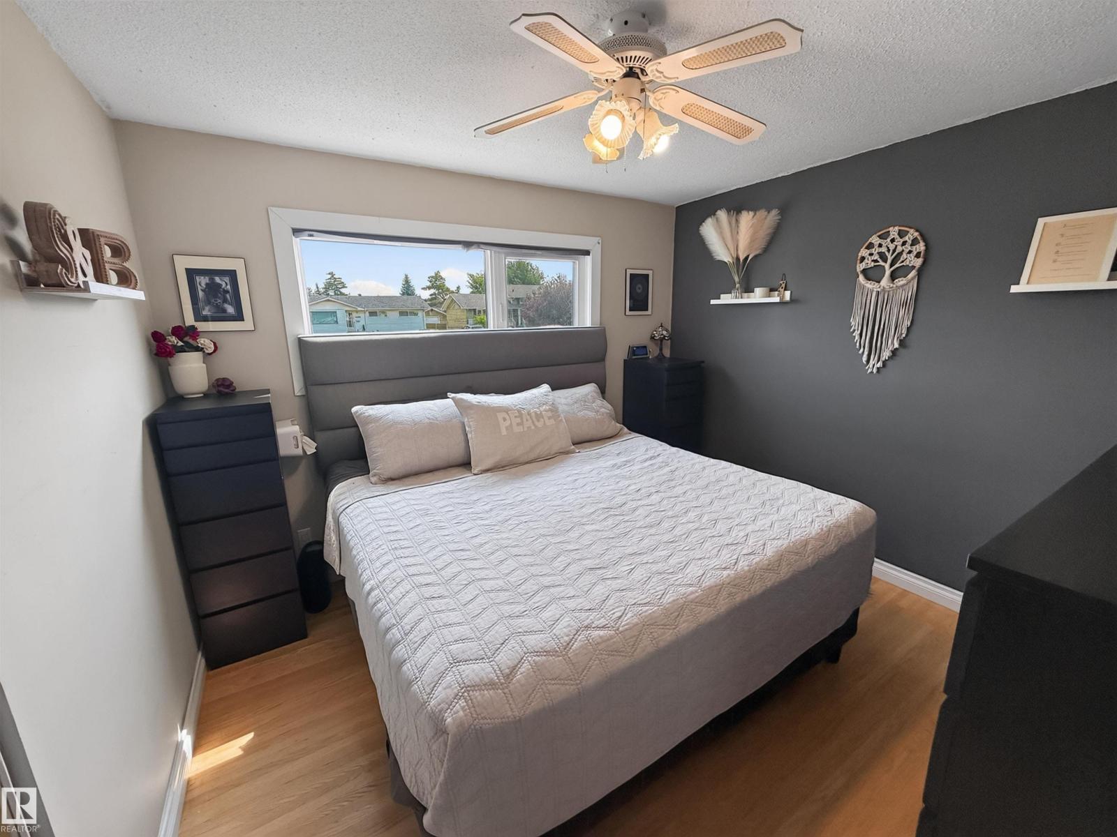 16046 95 AV NW - 18