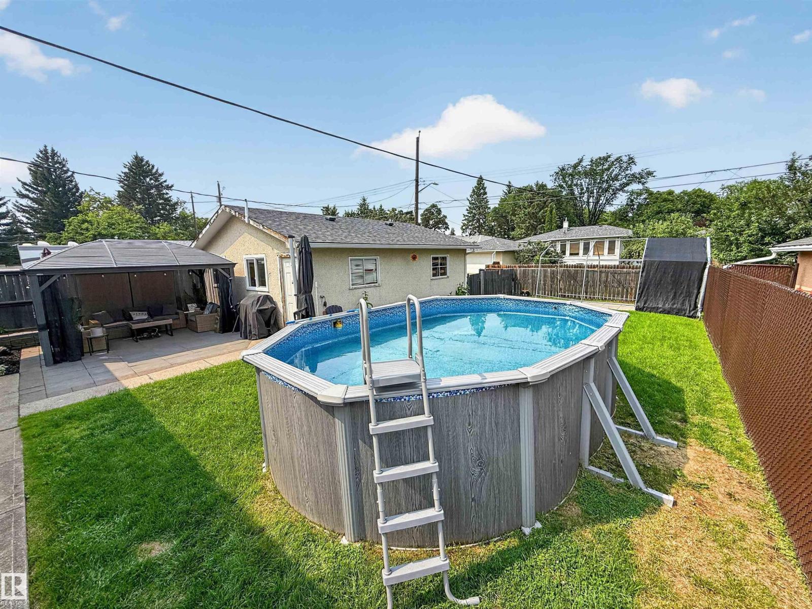 16046 95 AV NW - 39
