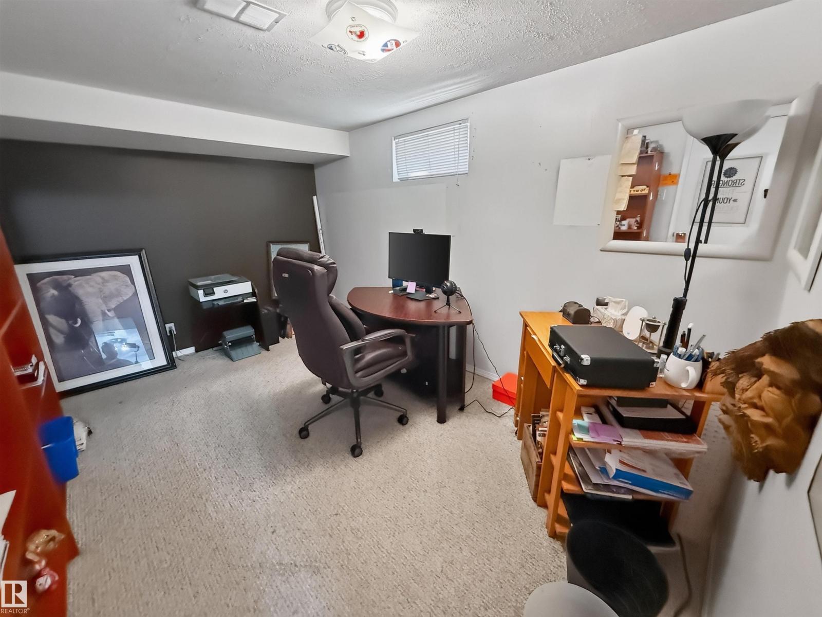 16046 95 AV NW - 24