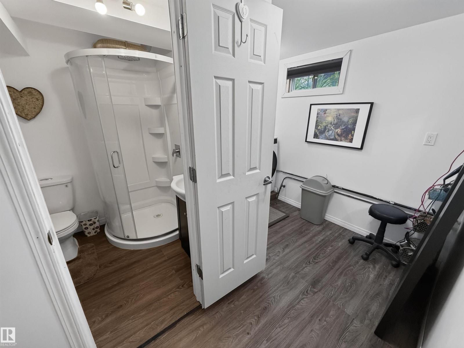 16046 95 AV NW - 27